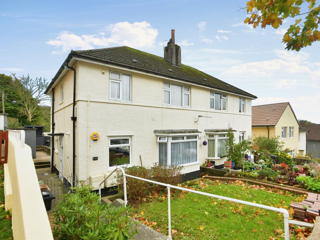 Hawkinge Gardens Plymouth PL5  