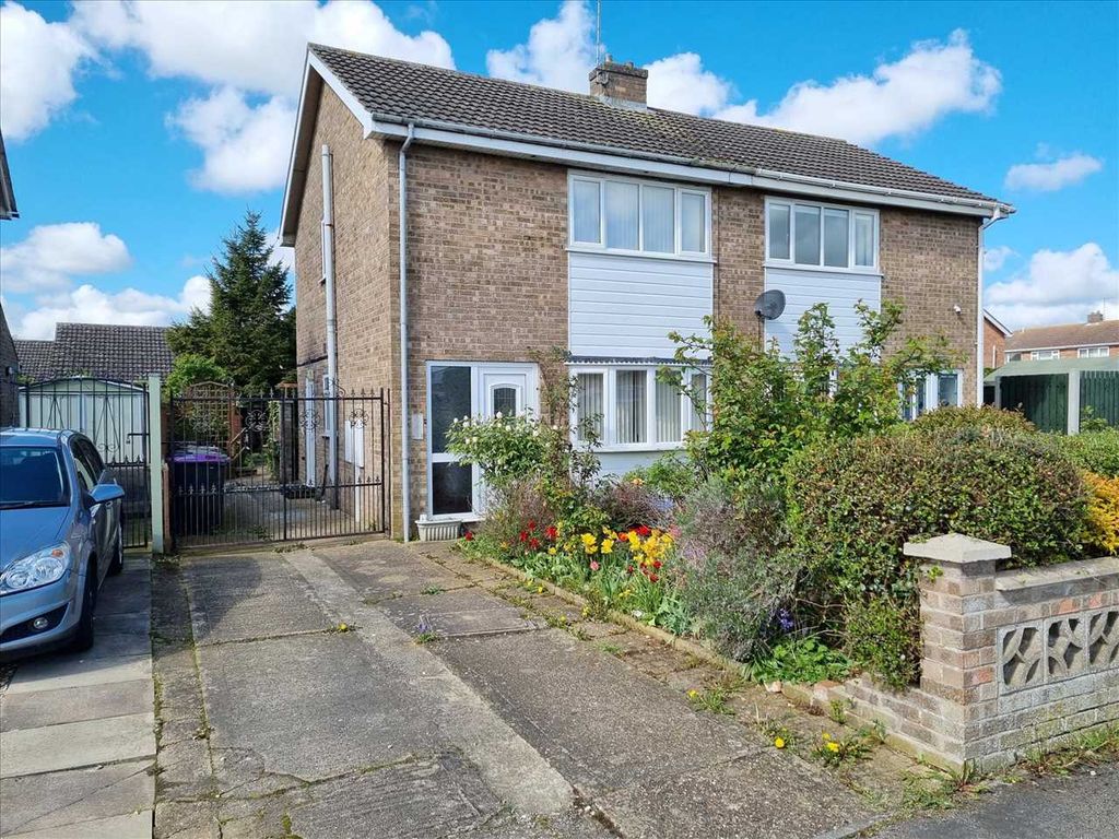 3 bed semidetached house for sale in York Road, Sleaford NG34 Zoopla