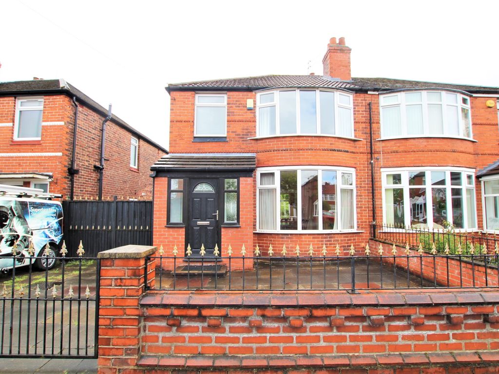 3 bed semidetached house for sale in Stephens Road, Withington