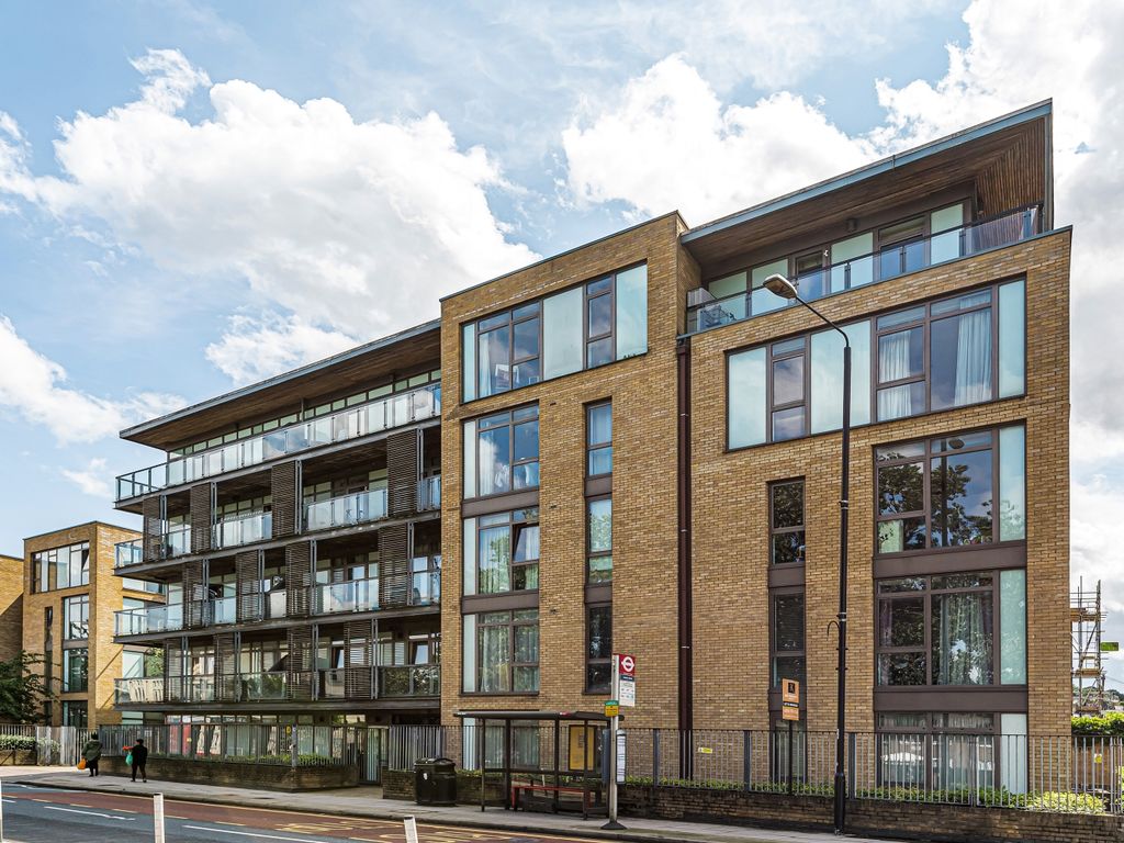 2 bed flat to rent in Woolwich Road, London SE10, £2,000 pcm Zoopla