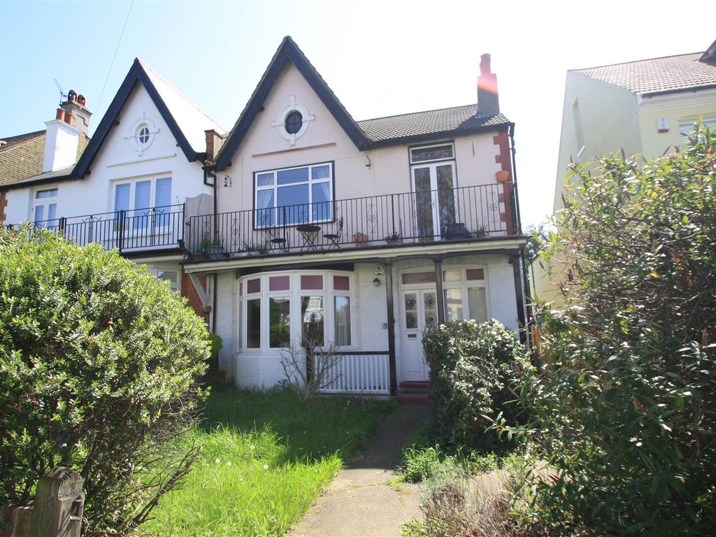 3 bed flat to rent in Cossington Road, WestcliffOnSea SS0 Zoopla