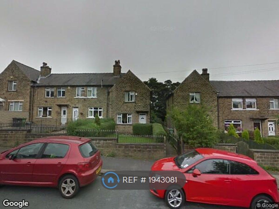 3 bed end terrace house to rent in Carr Green Lane, Huddersfield HD5, £750 pcm Zoopla