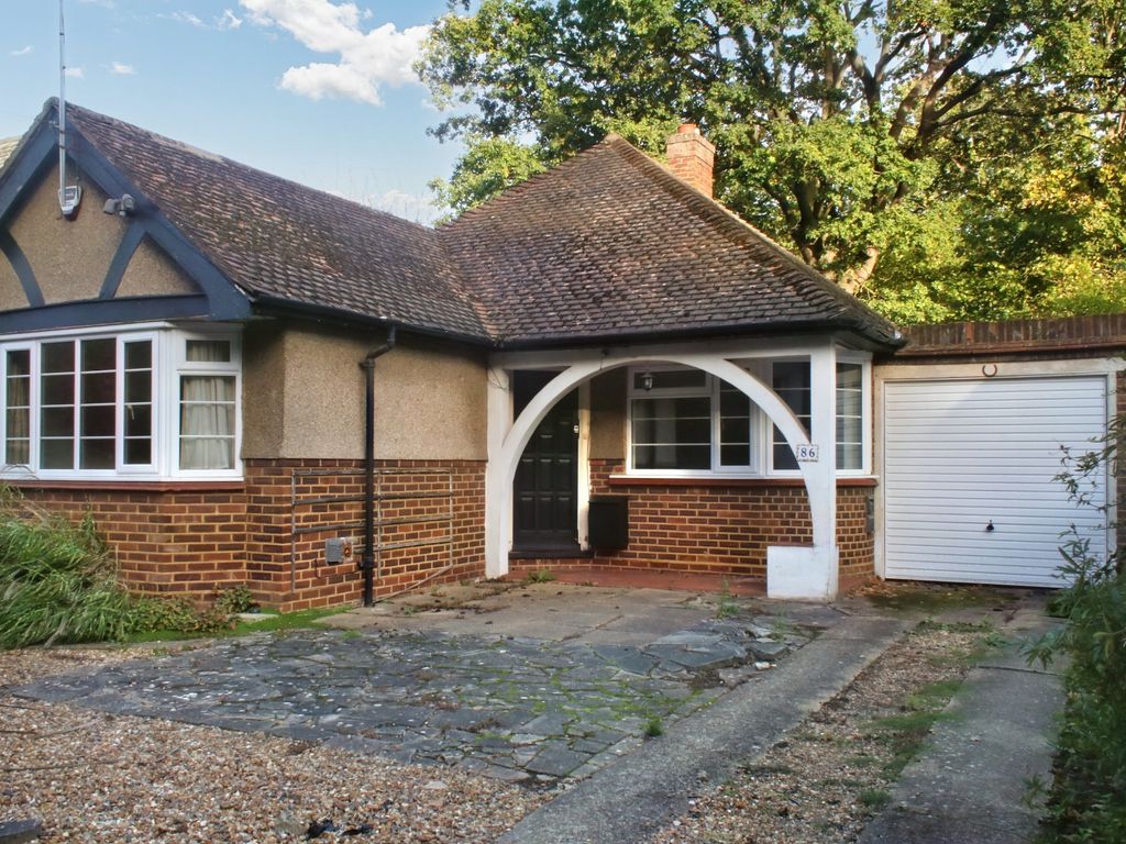 3 bed bungalow for sale in New Haw, Surrey KT15 Zoopla