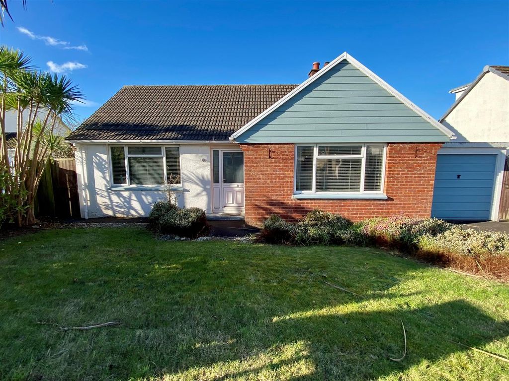 2 bed detached bungalow for sale in Cavie Crescent, Braunton EX33, £