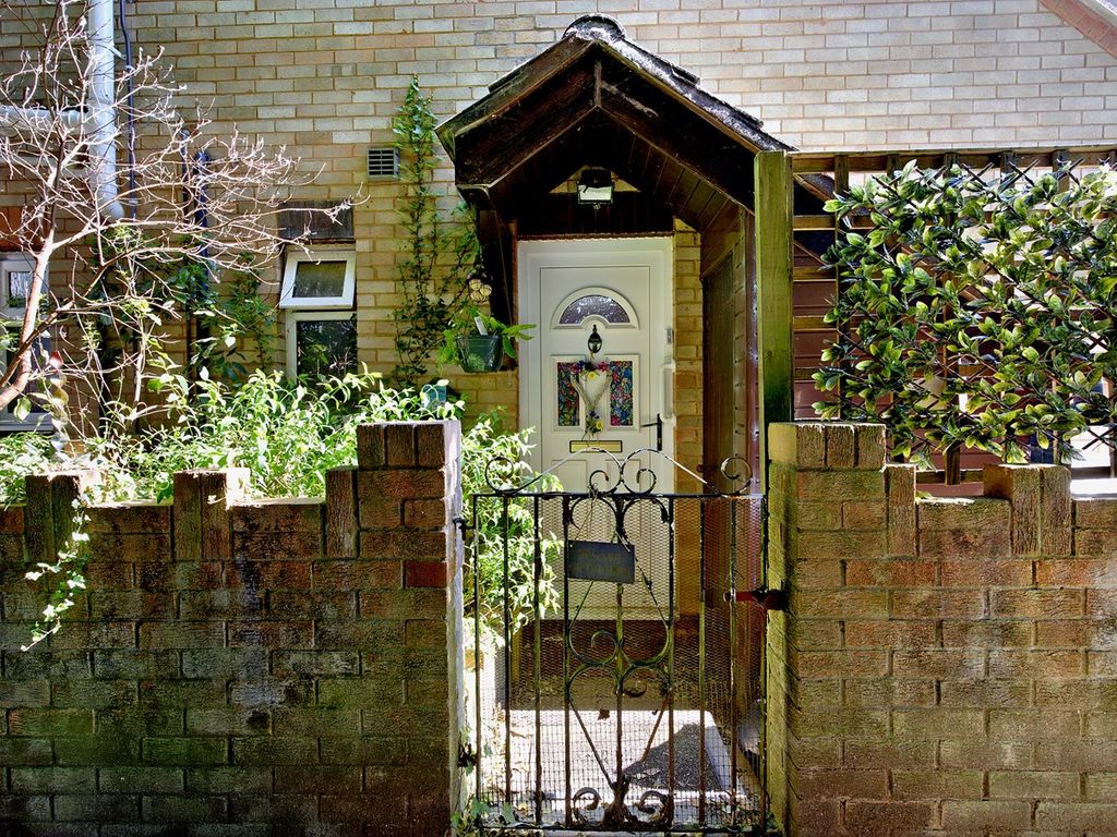 1 bed end terrace house for sale in Bryn Rhosyn, Llangyfelach, Swansea