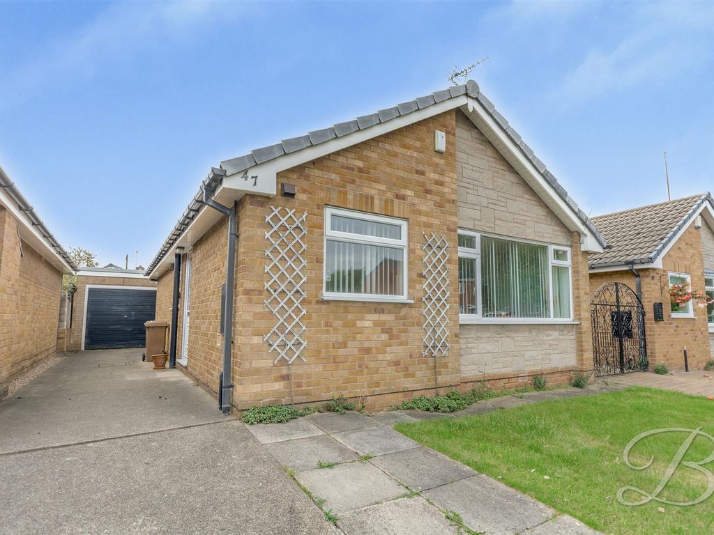 2 bed detached bungalow for sale in Worcester Avenue, Mansfield