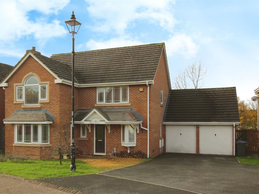 4 bed detached house for sale in Argyle Drive, Cepen Park North