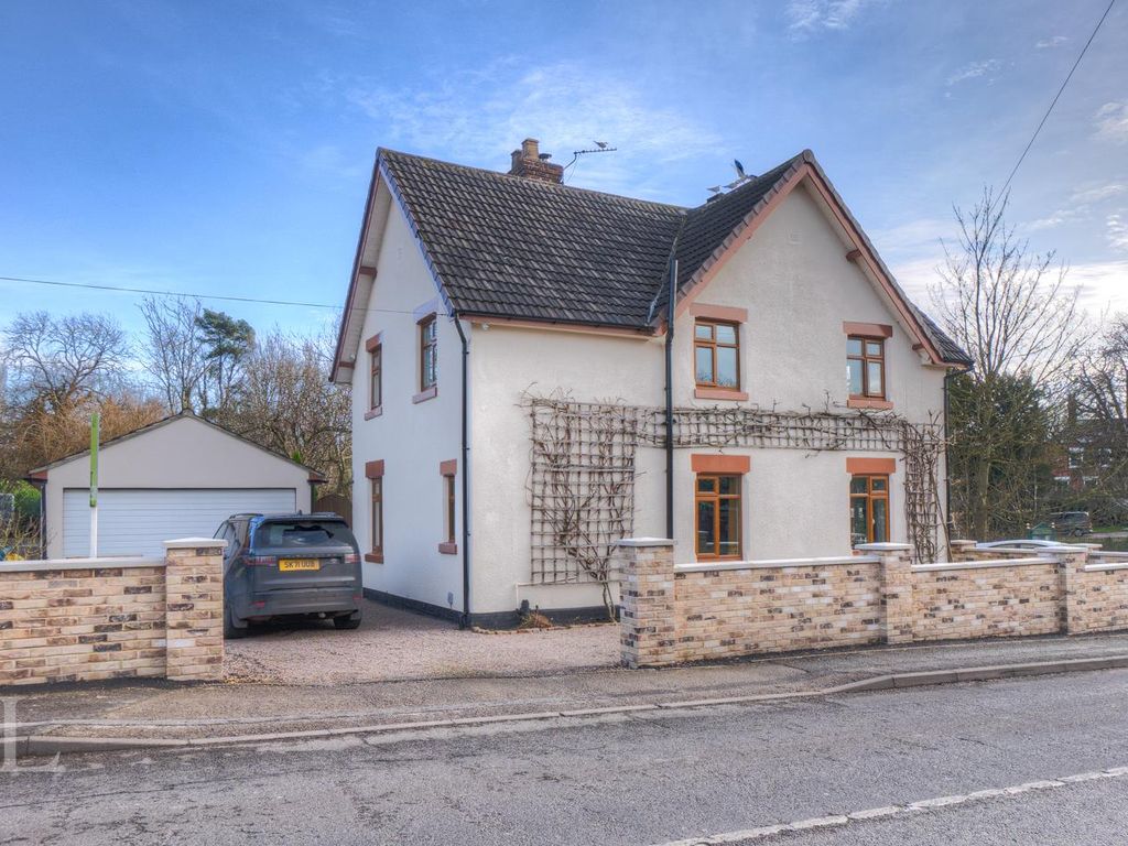 5 bed detached house for sale in Midway Road, Midway, Swadlincote DE11