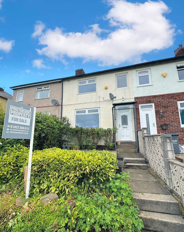 3 bed terraced house for sale in Willowfield Road, Halifax HX2, £