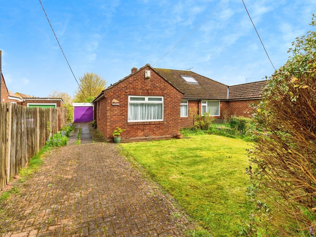 3 bed semidetached bungalow for sale in Surbiton Road, Eastleigh SO50, £235,000 Zoopla