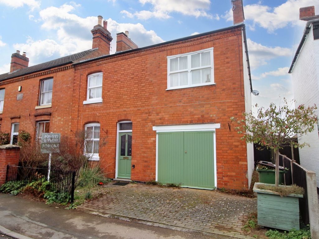 3 bed end terrace house for sale in Park Road, Blaby, Leicester LE8