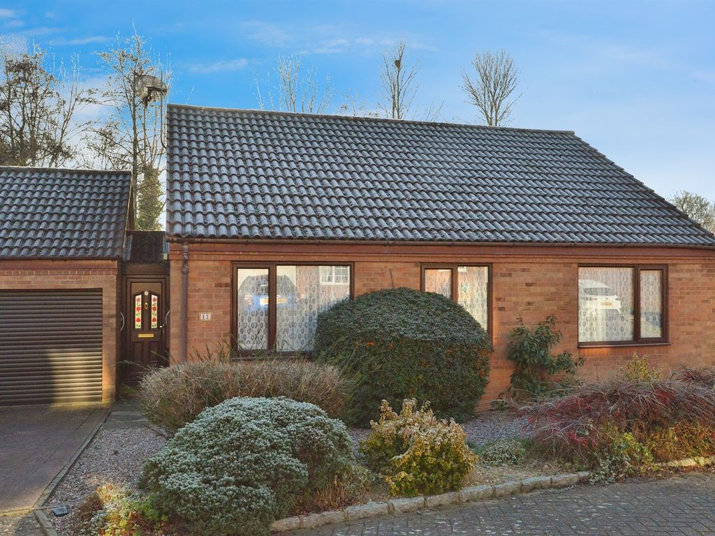 3 bed detached bungalow for sale in Atkins Close, Bradwell, Milton