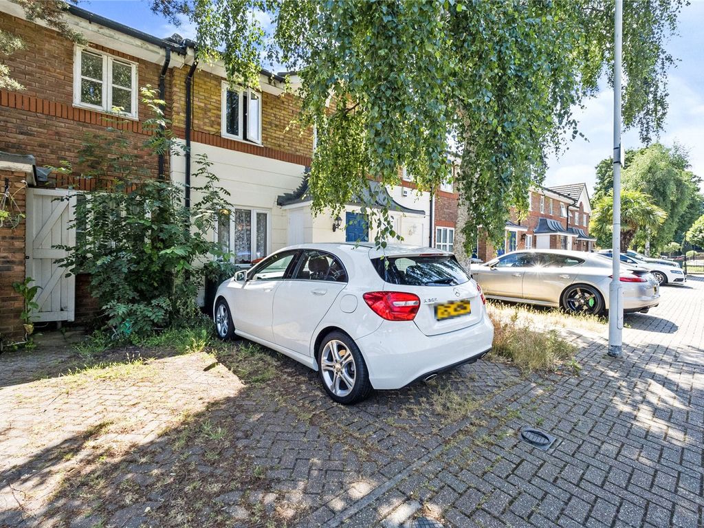 2 bed terraced house for sale in Widgeon Close, Canning Town, London