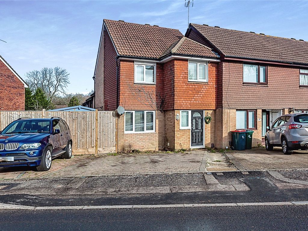 3 bed end terrace house for sale in Birkdale Drive, Ifield, Crawley, West Sussex RH11 Zoopla