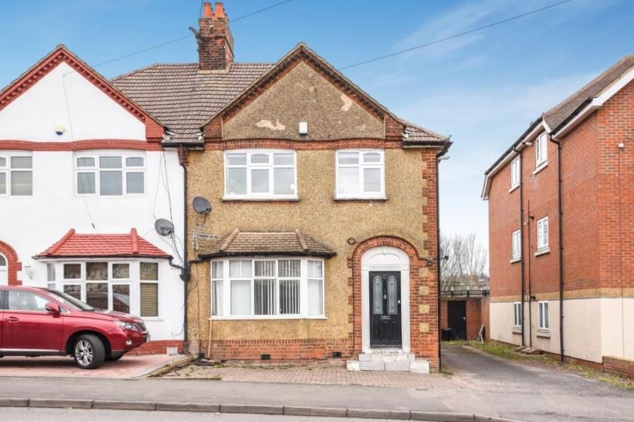 1 bed to rent in Rickmansworth Road, Northwood HA6, £1,300 pcm Zoopla