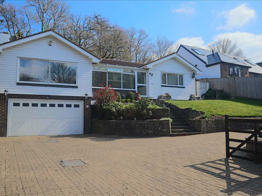 4 bed detached house for sale in Rydons Lane, Old Coulsdon, Coulsdon
