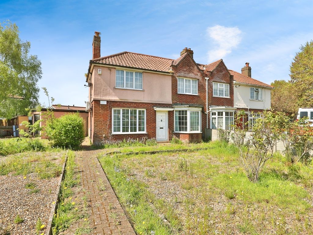 3 bed semidetached house for sale in Rye Avenue, Norwich NR3, £200,000
