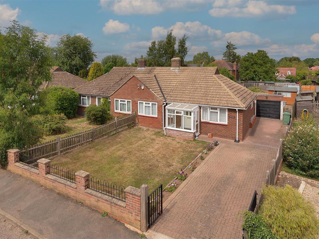 2 bed bungalow for sale in Stanley Road, Marden, Tonbridge TN12 Zoopla