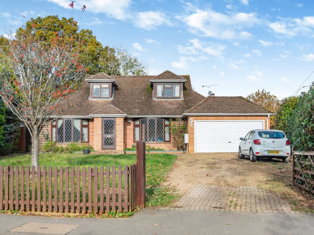 4 bed bungalow for sale in Chestnut Lane, Amersham HP6, £995,000 Zoopla