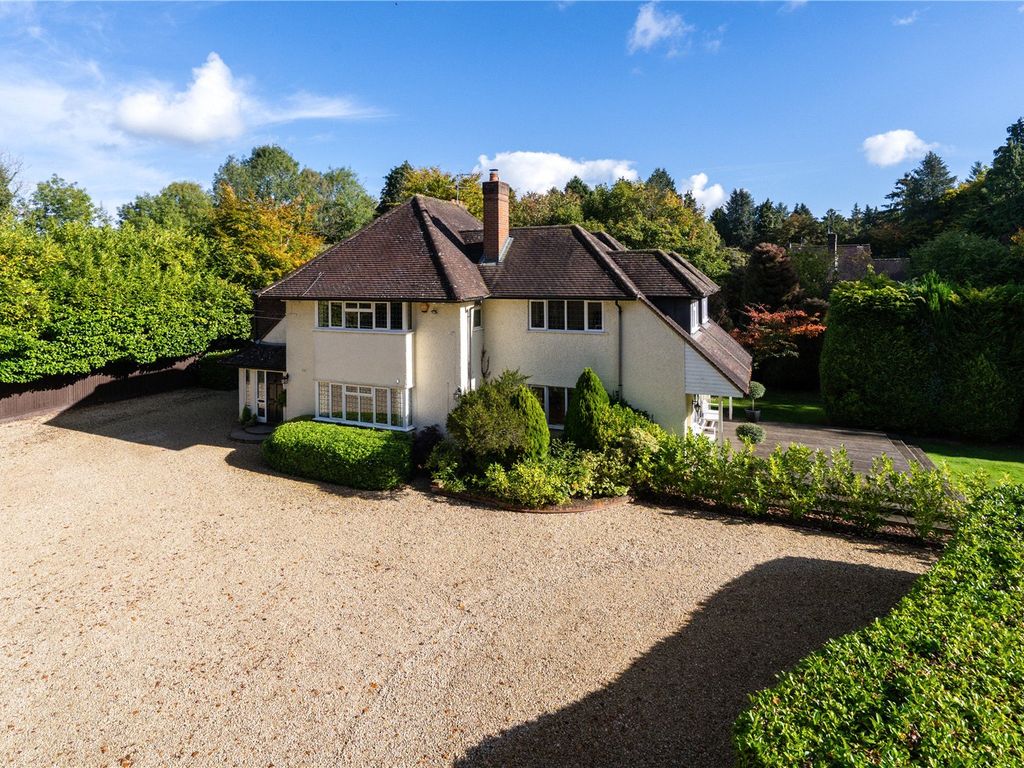 5 bed detached house for sale in Peterley Lane, Prestwood, Great