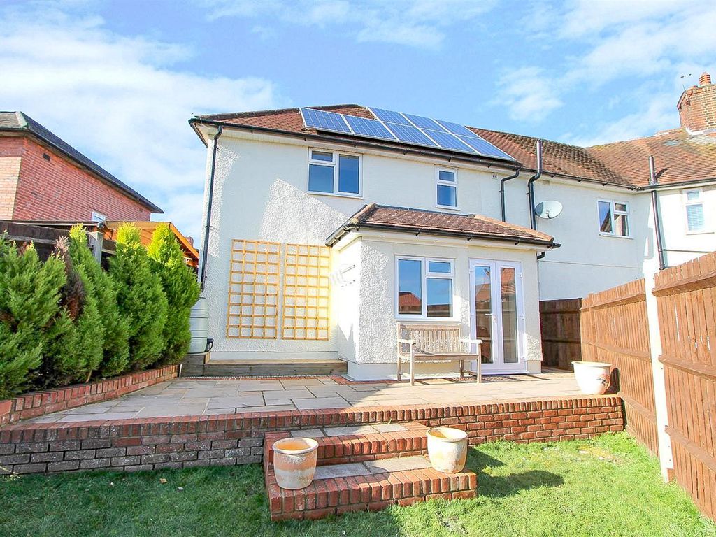 2 bed end terrace house for sale in Road, Carshalton SM5, £