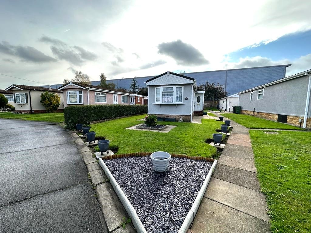 1 bed mobile/park home for sale in Fowley Mead Park, Longcroft Drive