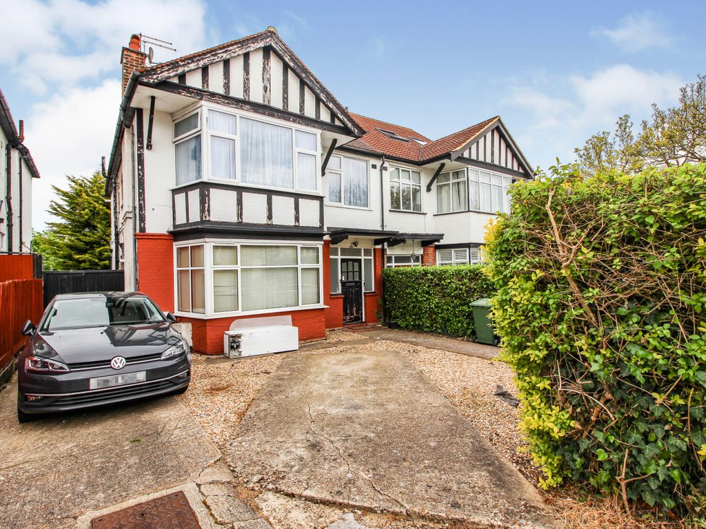 Studio to rent in Elmwood Avenue, Kenton, Harrow HA3 Zoopla