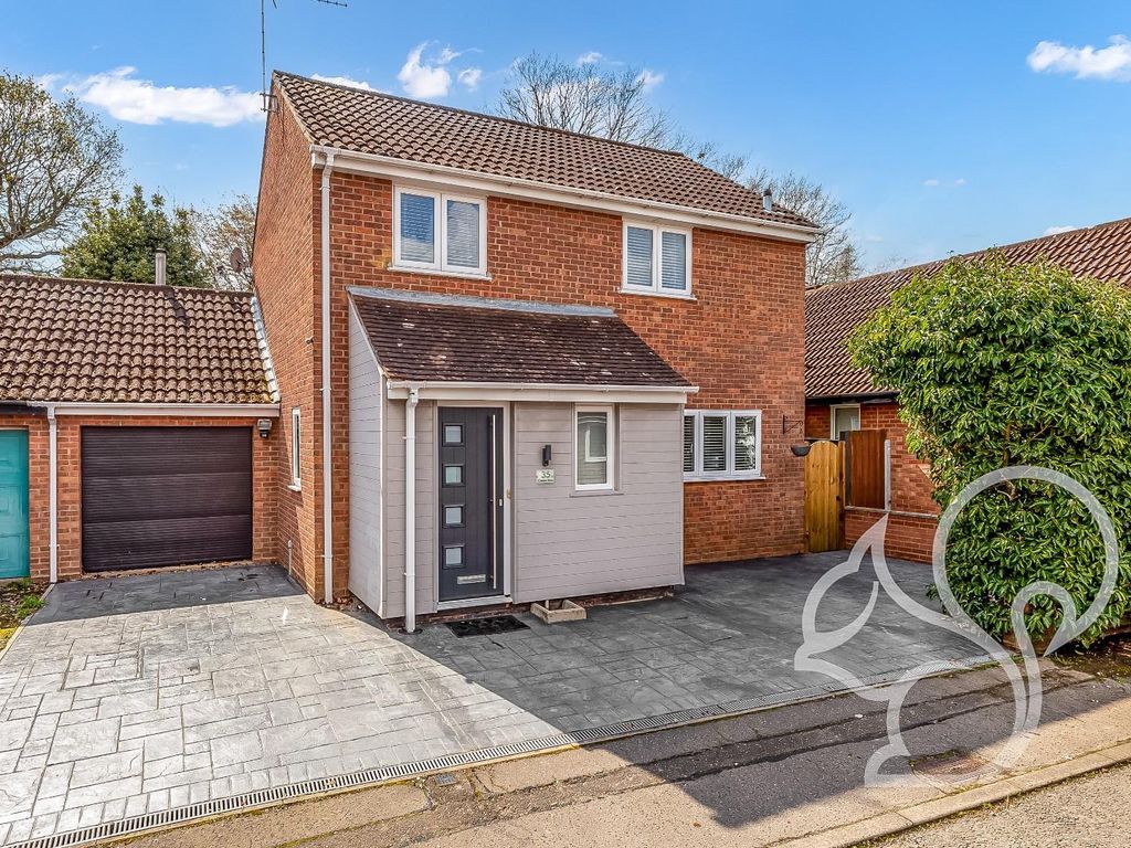 3 bed detached house for sale in Craven Drive, Highwoods, Colchester