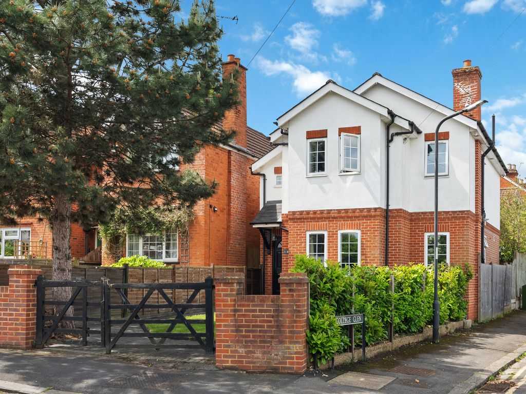 4 bed detached house for sale in College Road, Maidenhead, Berkshire