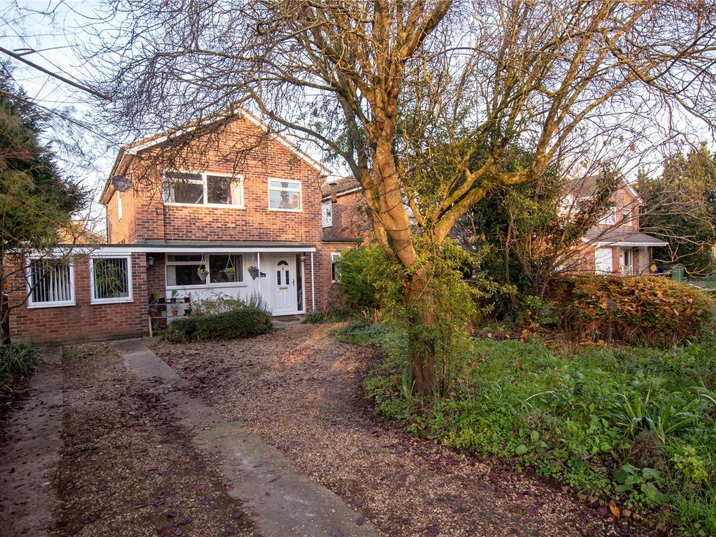 4 bed detached house for sale in Church Street, Appleford, Abingdon