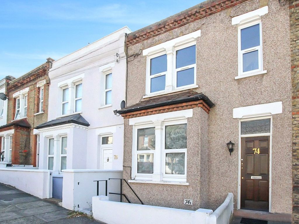 1 bed flat for sale in Sladedale Road, Plumstead Common, London SE18