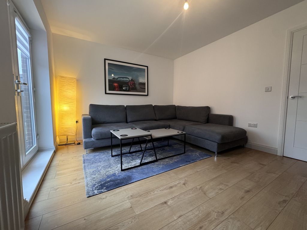 3 bed town house to rent in Linen Walk, Hunslet, Leeds LS10, £1,400 pcm