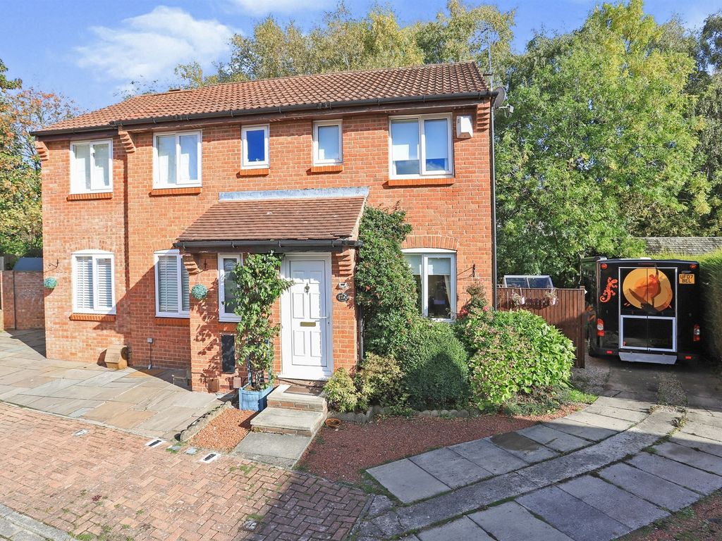 1 bed semidetached house for sale in Norwood Grove, Harrogate HG3, £