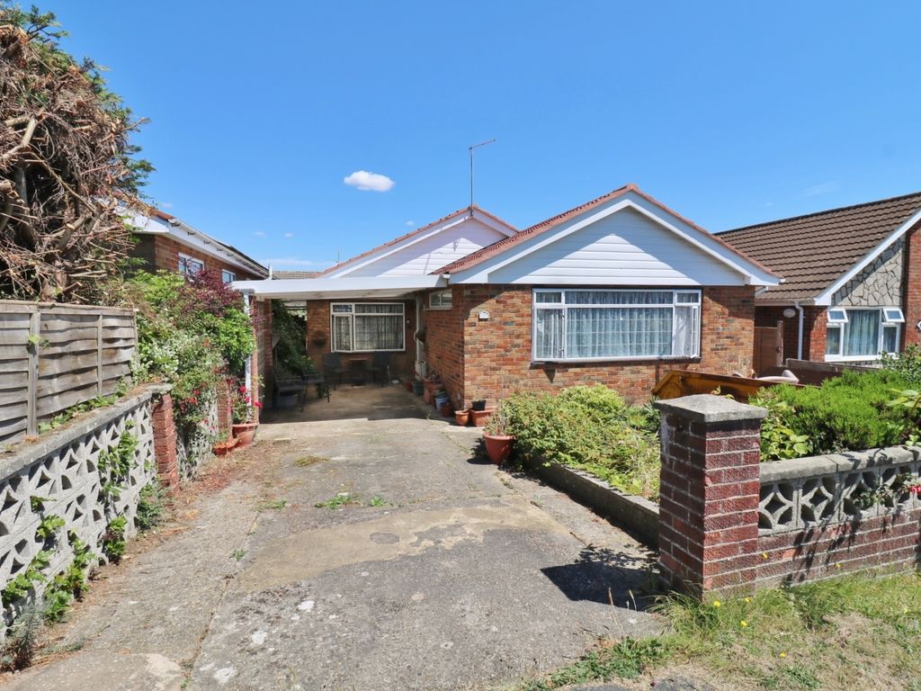 3 bed detached bungalow for sale in Road, Hedge End, Southampton