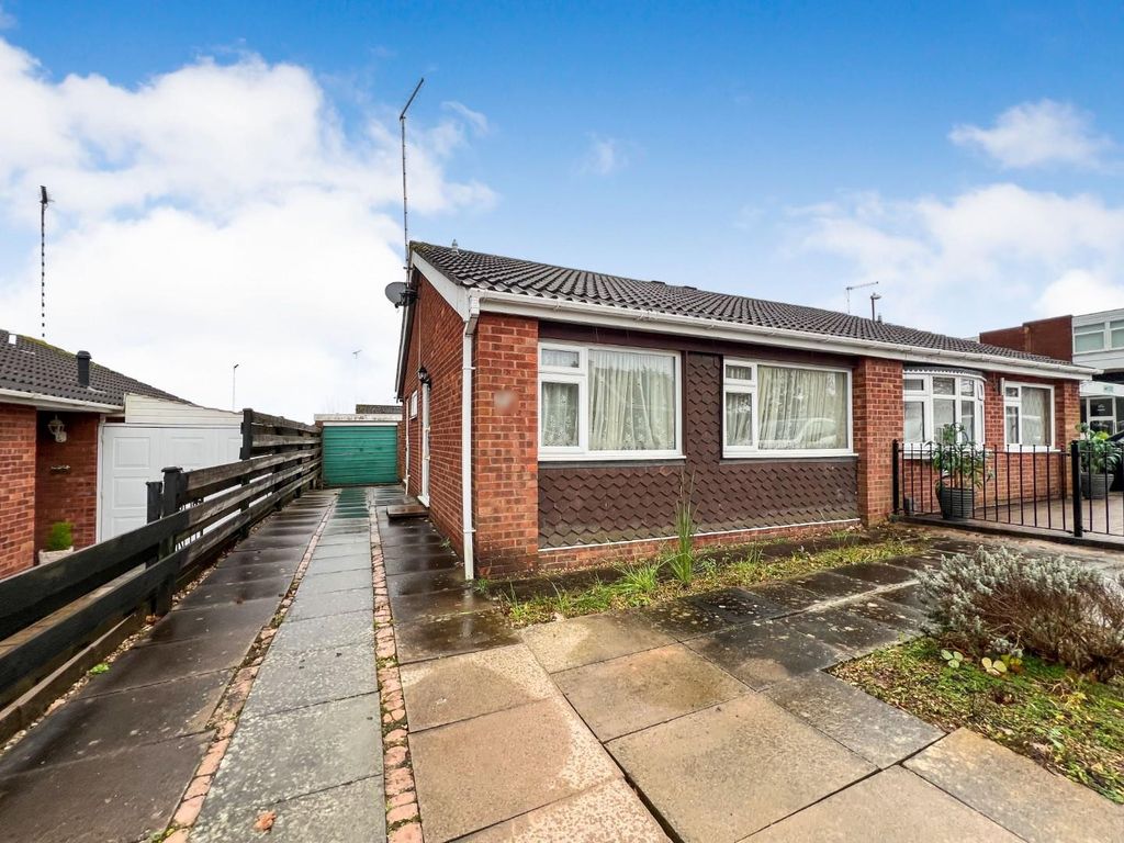 2 bed property for sale in Hexworthy Avenue, Styvechale, Coventry CV3