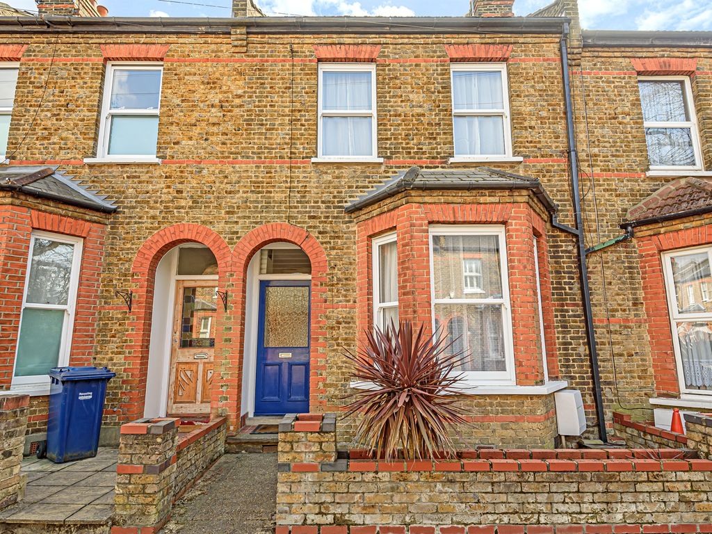 Theobalds Avenue, London N12  