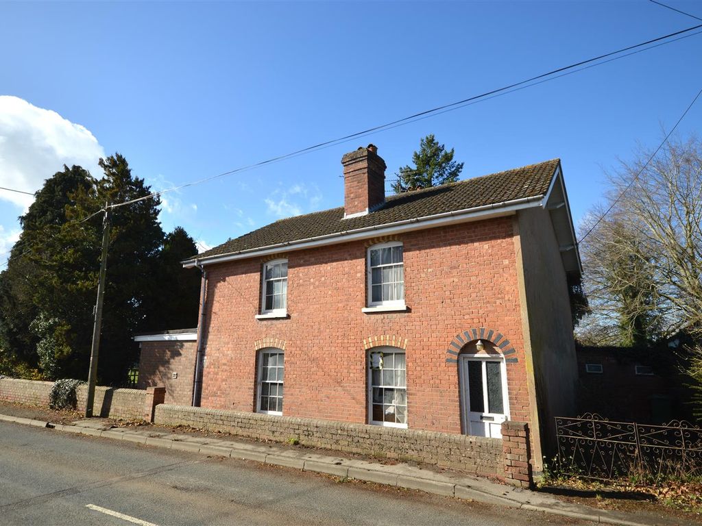 2 bed semidetached house for sale in North Road, Leominster