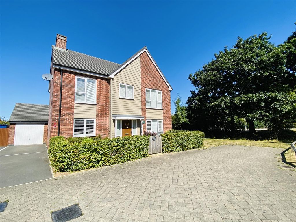 Larch Drive, Ravenstone, Leicestershire LE67