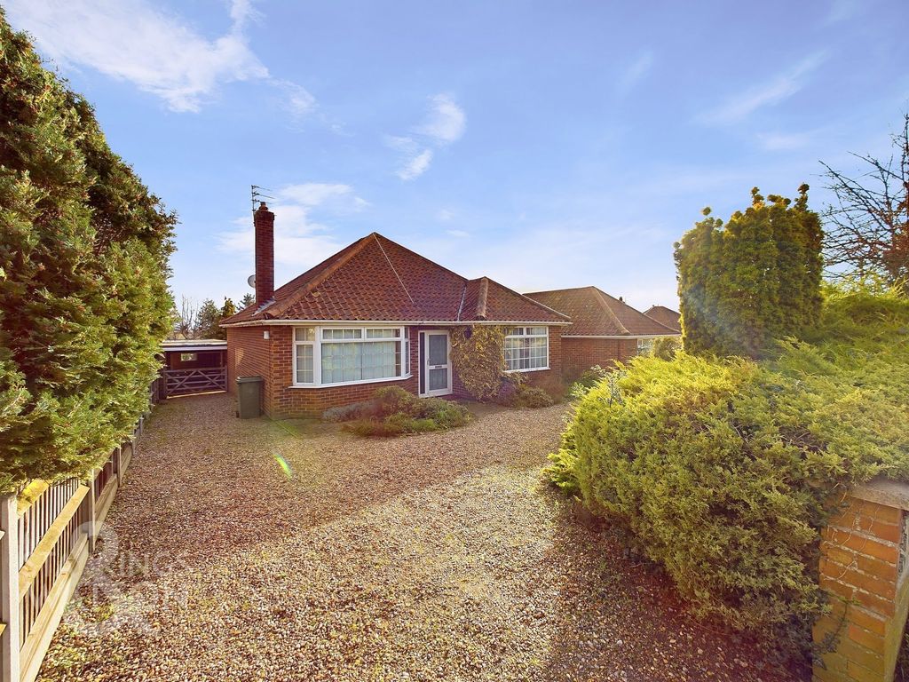 3 bed detached bungalow for sale in Glenda Road, Costessey, Norwich NR5