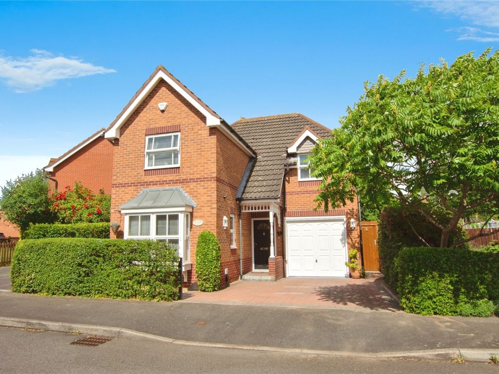3 bed detached house for sale in Calladine Close, SuttonInAshfield