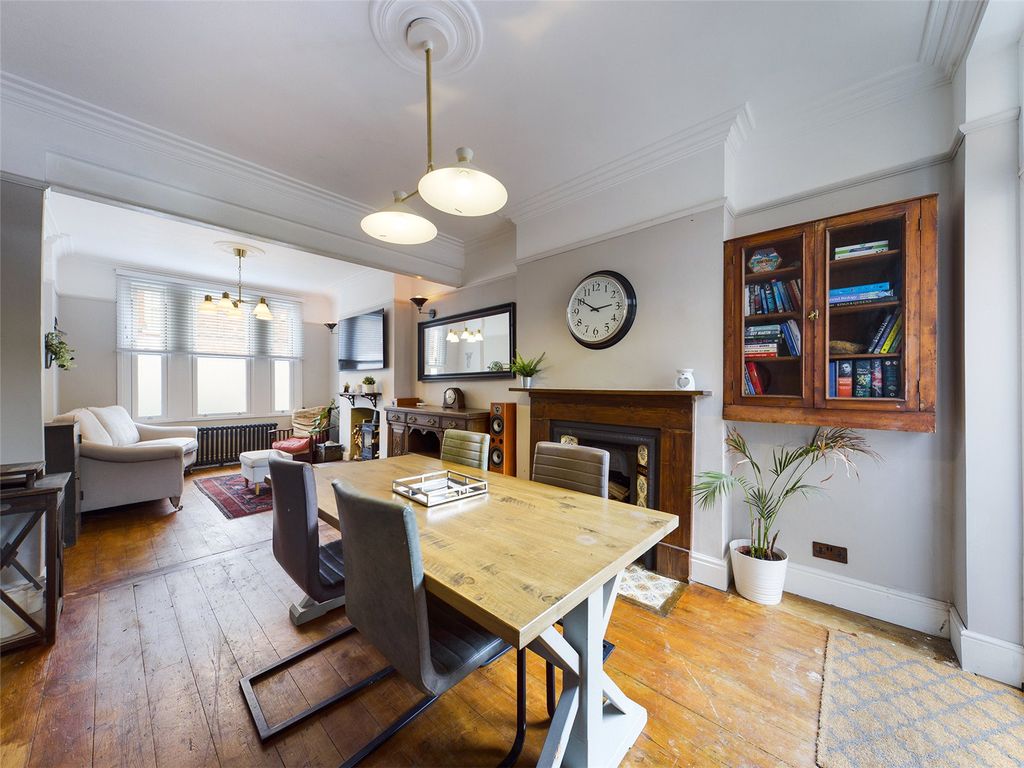 3 bed semidetached house for sale in Foxhall Road, Nottingham