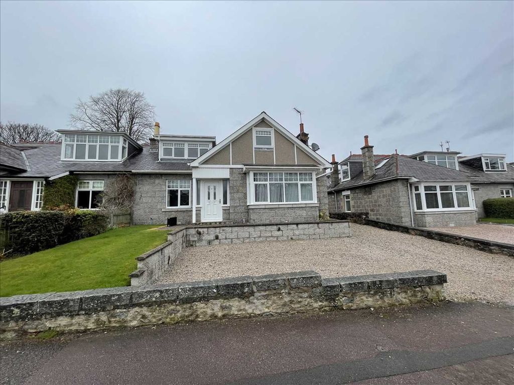 4 bed semidetached house to rent in Kepplestone Avenue, Aberdeen AB15