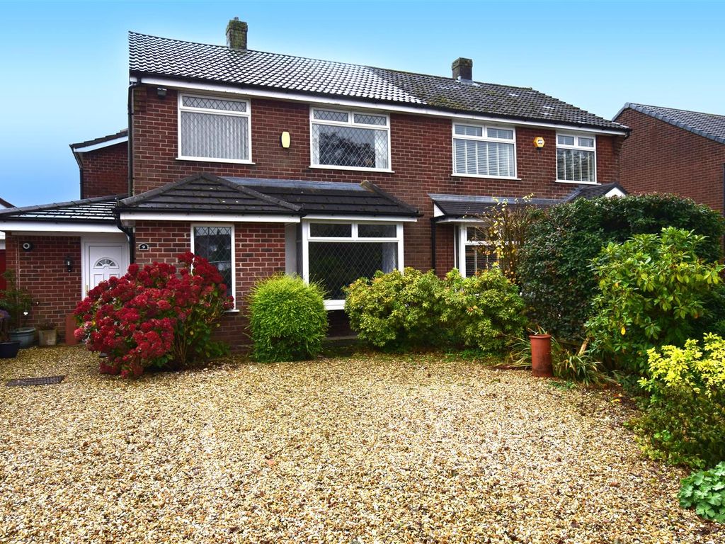 4 bed semidetached house for sale in Lee Bank, Westhoughton, Bolton