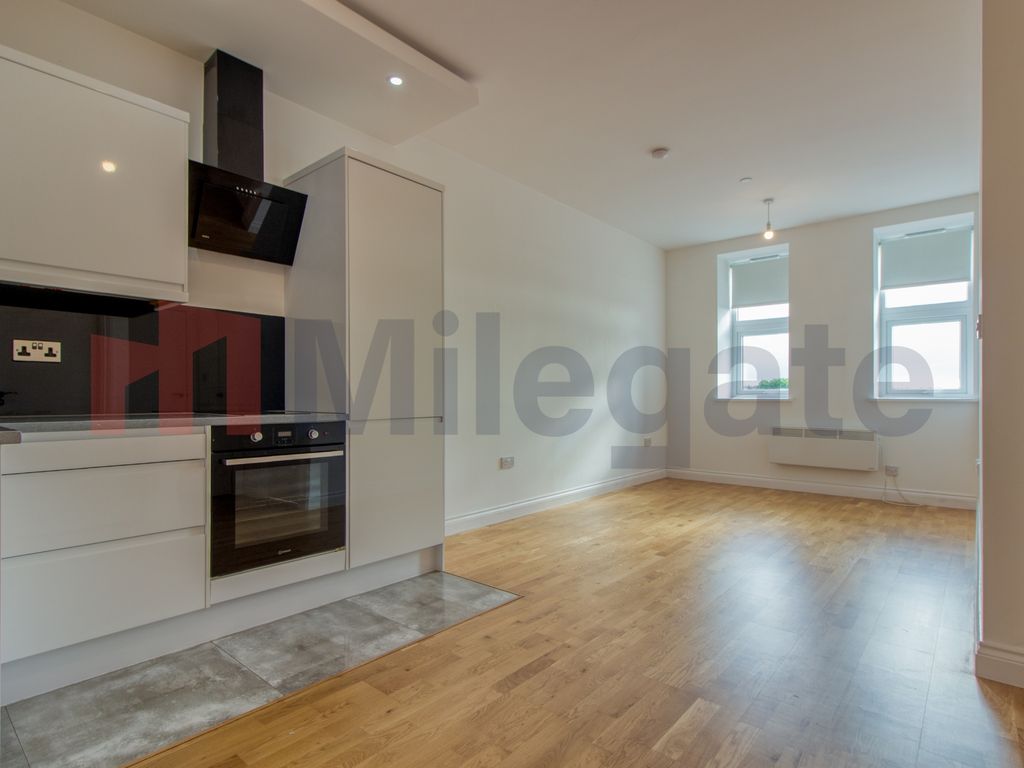 1 bed flat to rent in Baxter Avenue, SouthendOnSea SS2, £900 pcm Zoopla