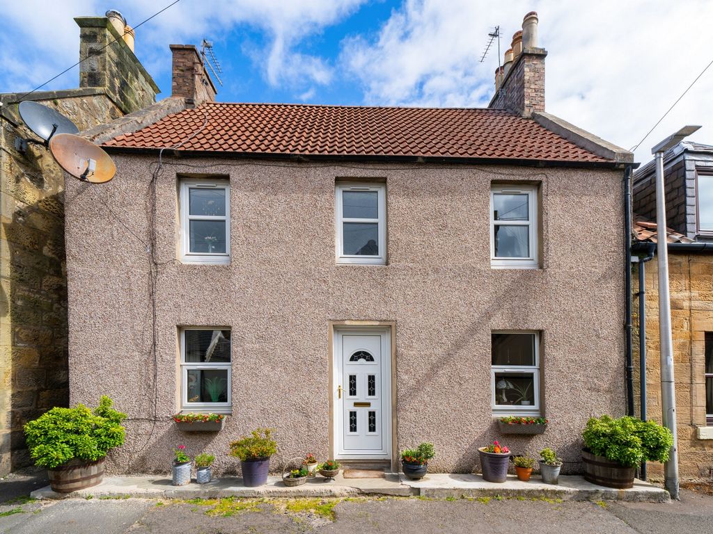 3 bed semidetached house for sale in Back Street, Freuchie KY15, £