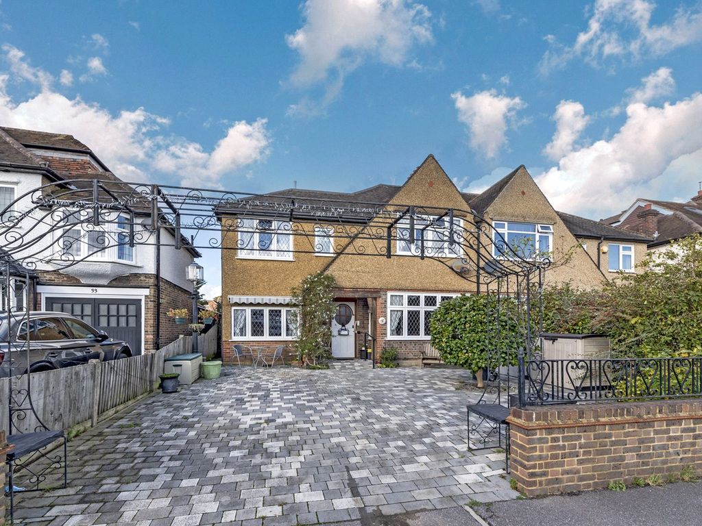 4 bed semidetached house for sale in Kings Drive, Surbiton KT5, £