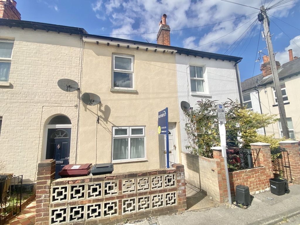 2 bed terraced house to rent in Upper Crown Street, Reading RG1, £1,500