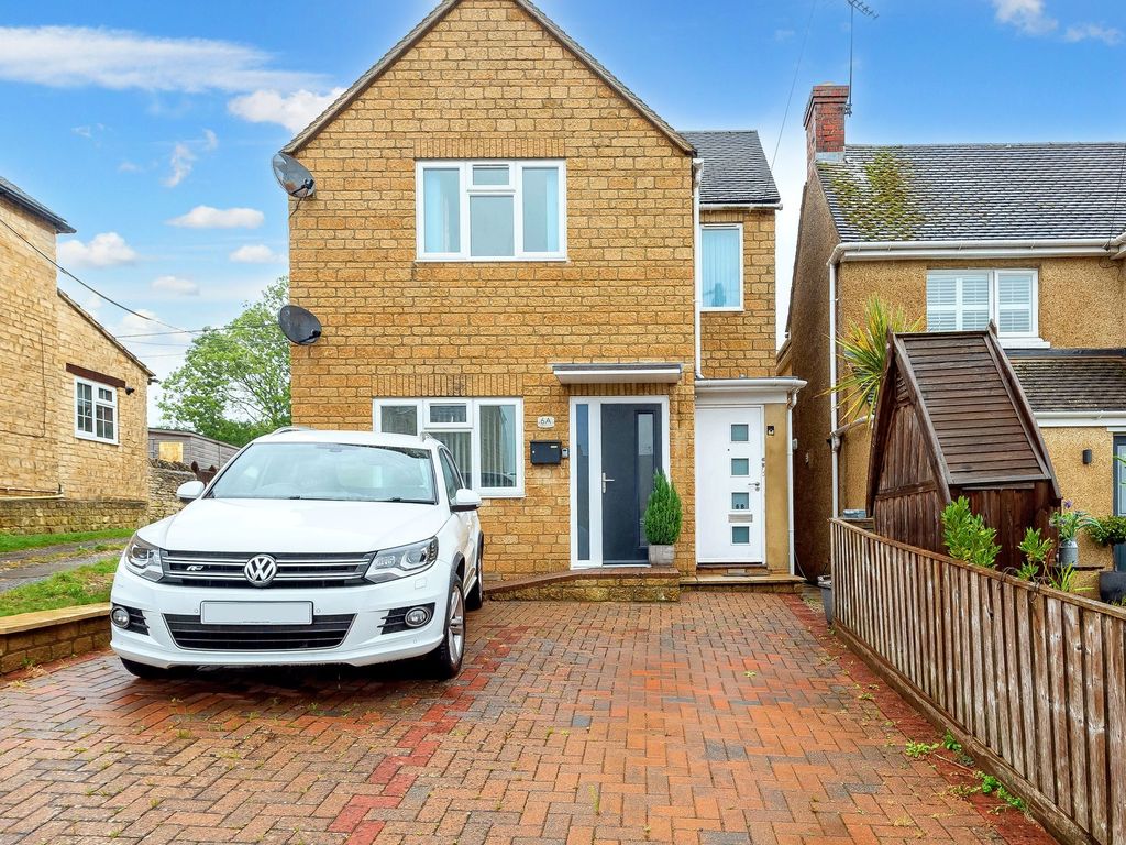 1 bed for sale in Crawley Road, Witney OX28, £200,000 Zoopla