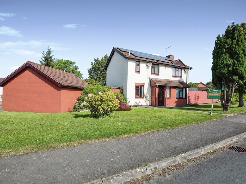 4 bed detached house for sale in Ffordd Dinefwr, Creigiau, Cardiff CF15