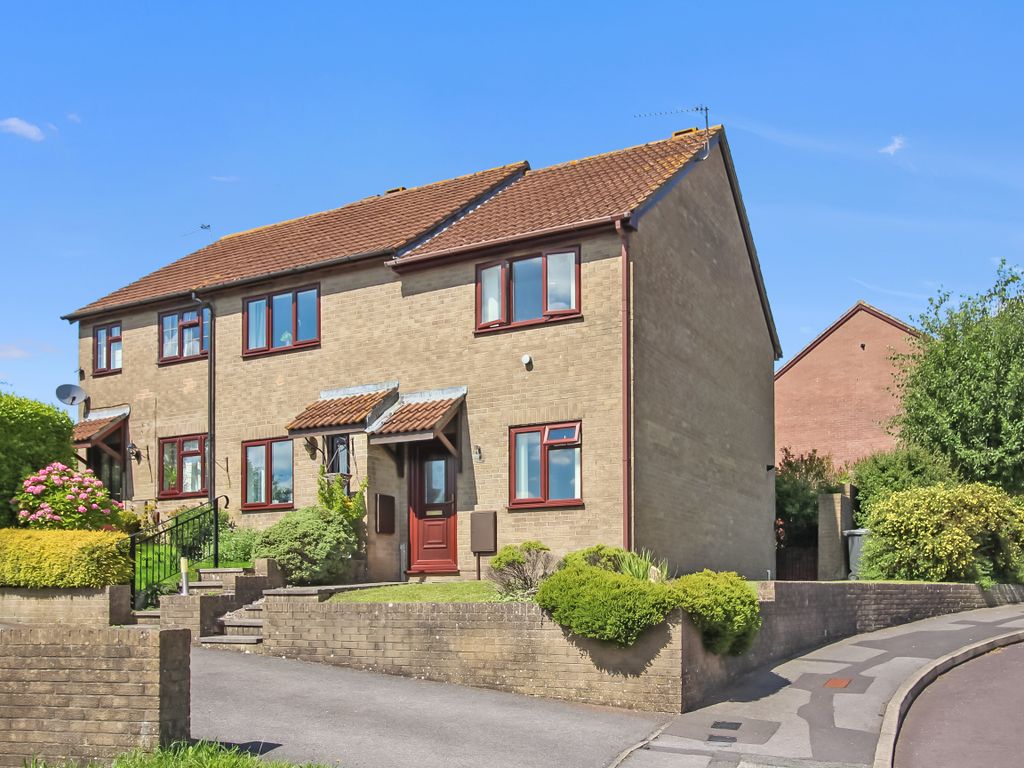 2 bed end terrace house for sale in Middleton Close, Warminster BA12, £